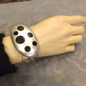 Vintage Taxco Los Ballesteros Sterling Silver & Onyx Bracelet